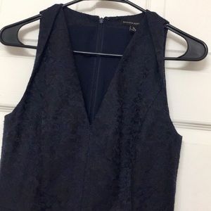 Host Pick 🎉 Banana Republic Stunning V-neck Dress